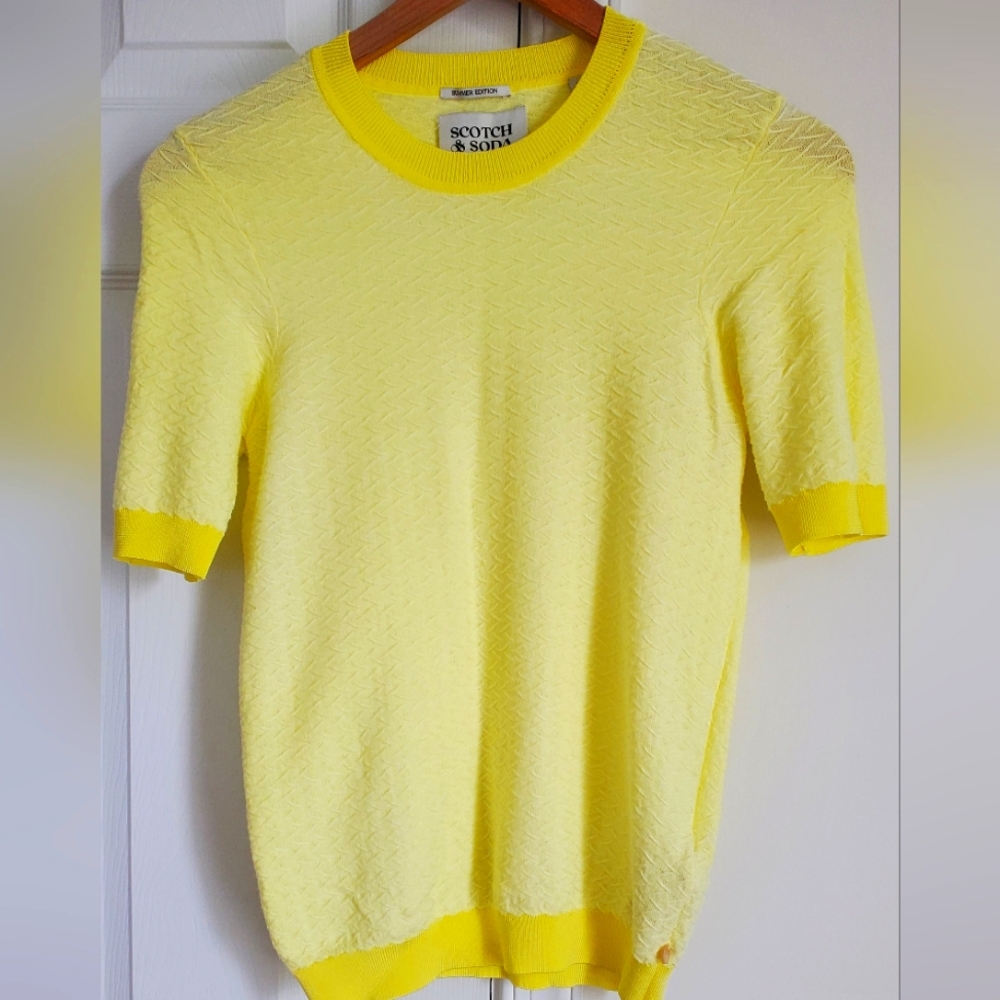 Scotch & Soda Compact Tee Yellow Knit Tee Size M NWOT Anthropologie